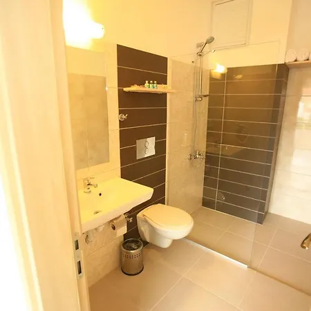 Hotel Zephyros City