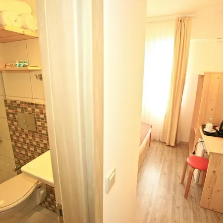 Hotel Zephyros City